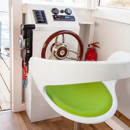 Botel Lisa Boot 6 Priepert